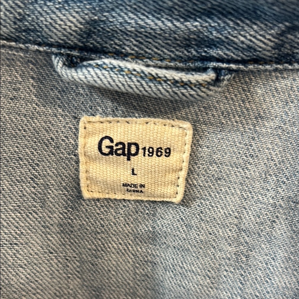 Light Blue Gap Denim Jacket - Picture 2 of 4